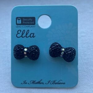 Black stud bow earrings.